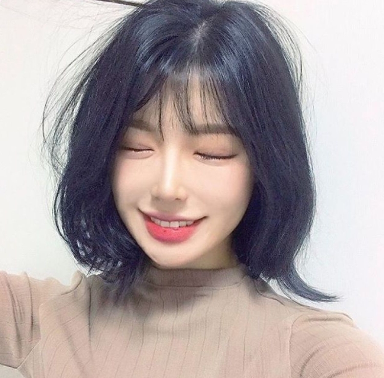 Корейская стрижка каре с челкой