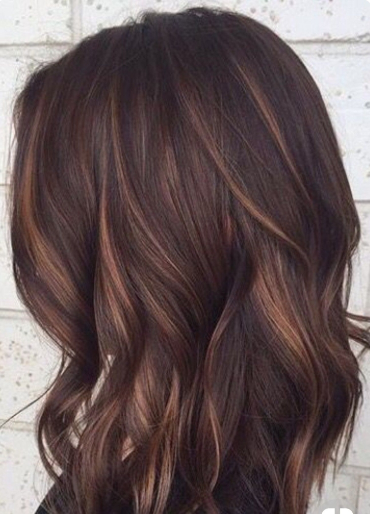 Модное окрашивание на темные волосы