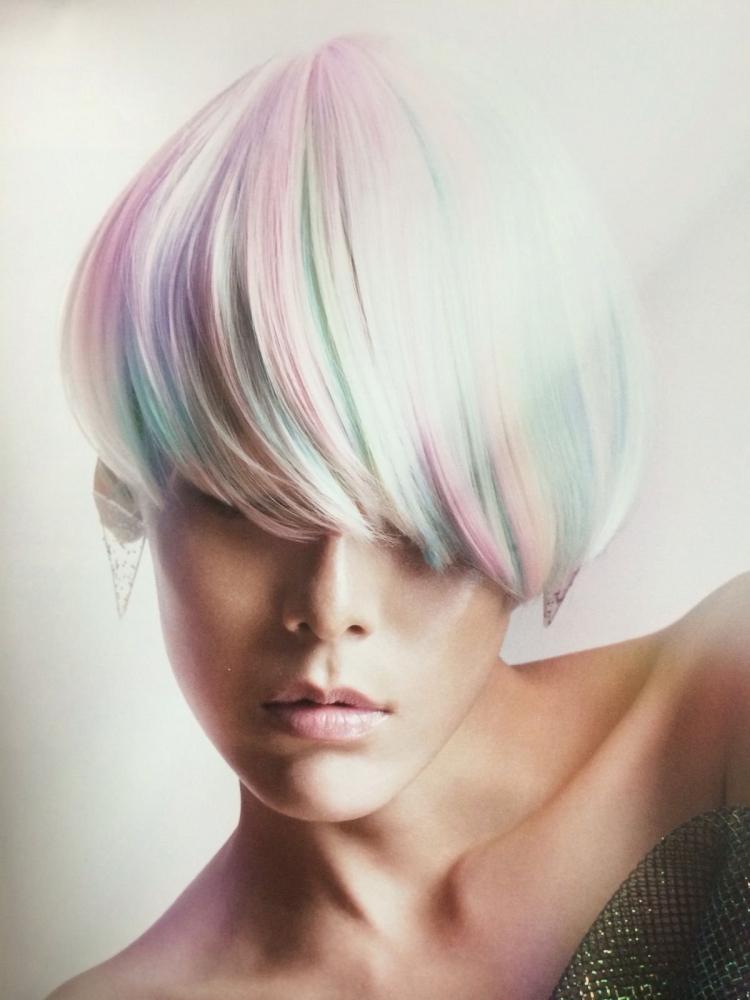 Креативное окрашивание на короткие волосы