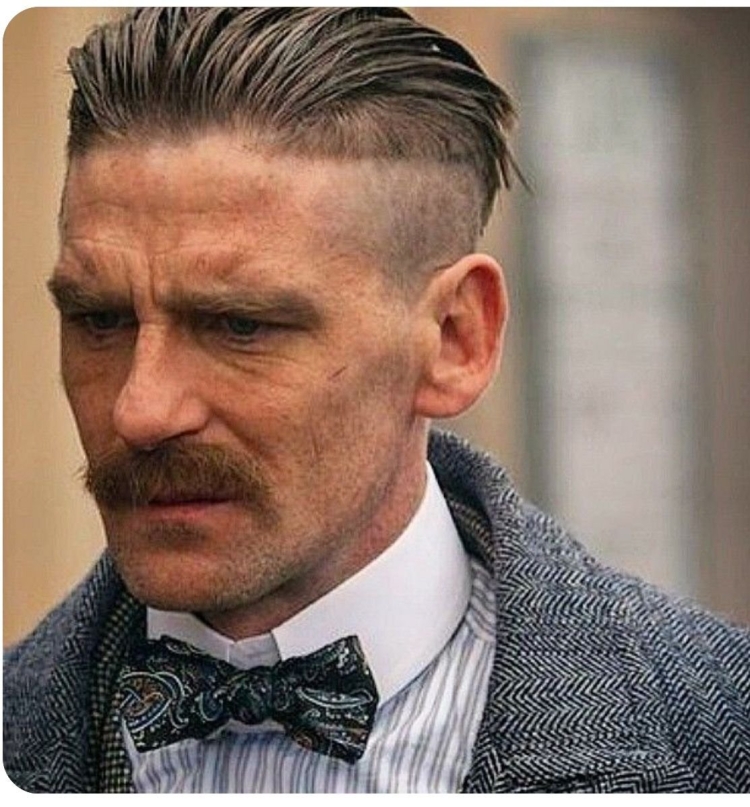 Острые козырьки Артур Шелби