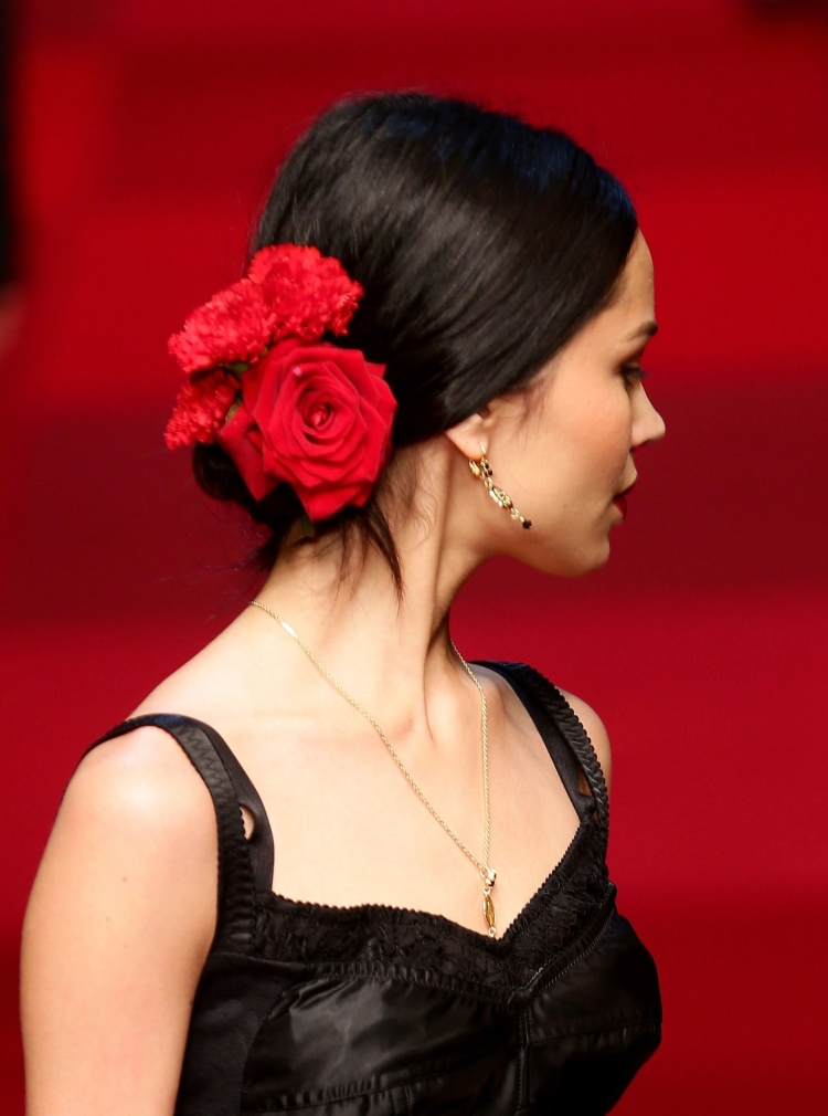 Прическа в итальянском стиле