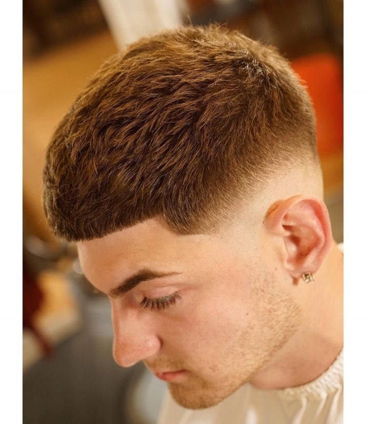 Прически для кругрый головы