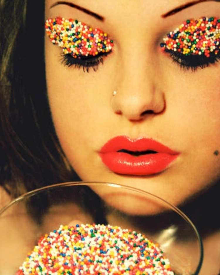 Яркий конфетный макияж