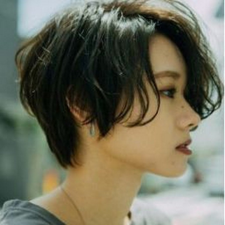 Томбой стрижка айдол