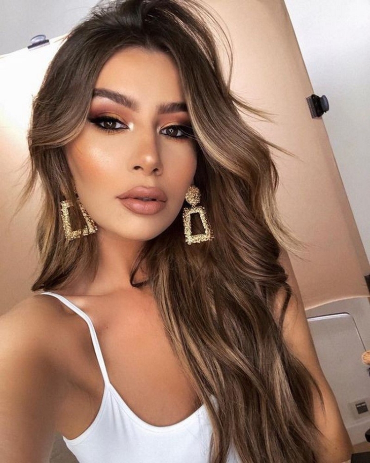 Модное окрашивание для брюнеток