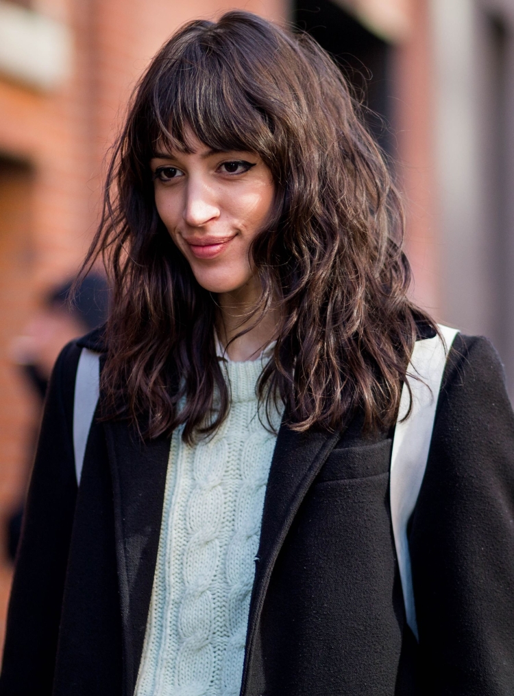 Стрижка Шегги 2022 на длинные кудрявые волосы