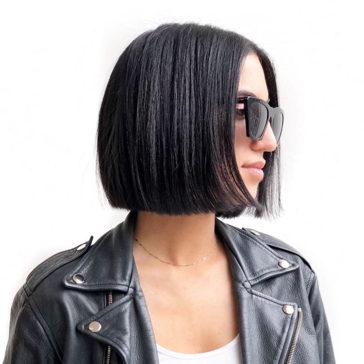 Инстасамка каре подстриглась