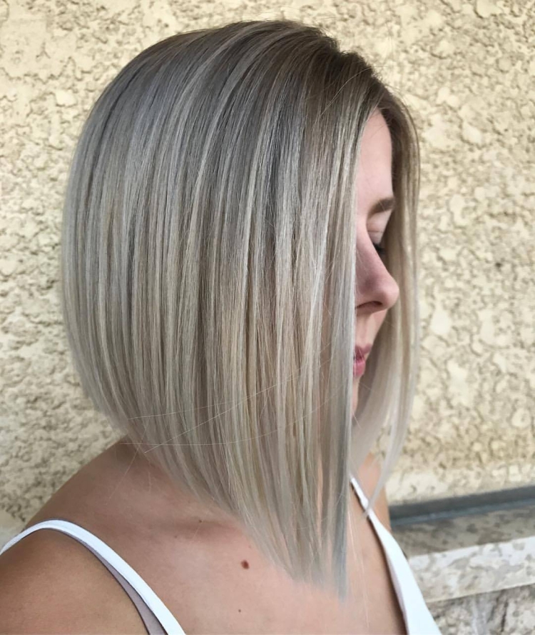 Удлинённое каре мелирование блонд