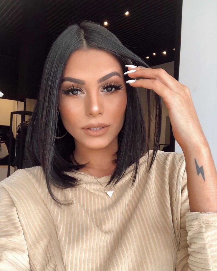 Прямое каре на темные волосы