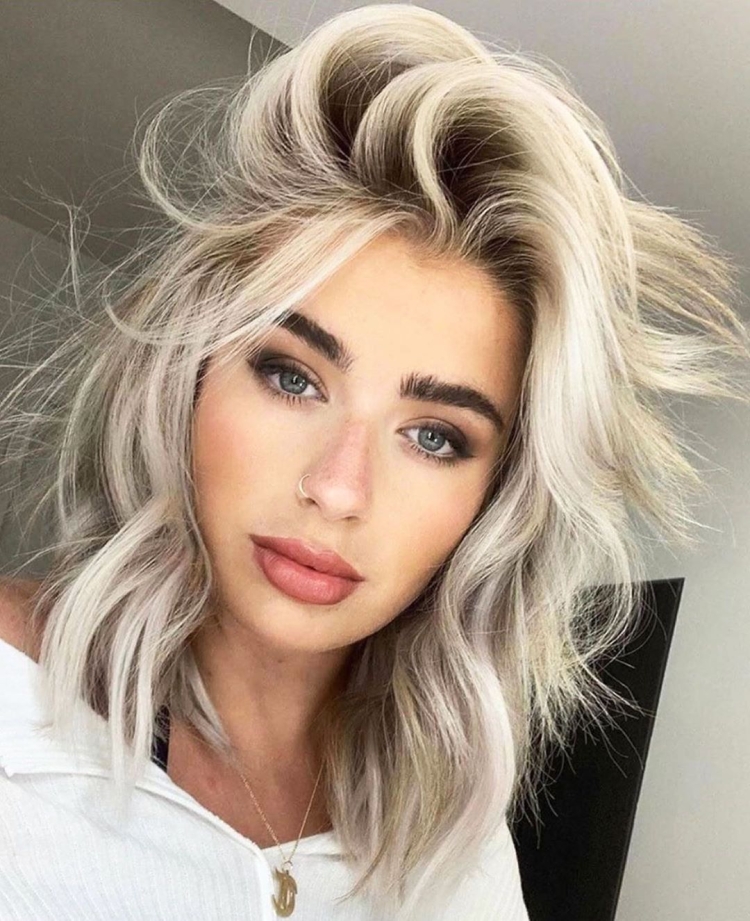 Стефани Даниэль пепельная блонд