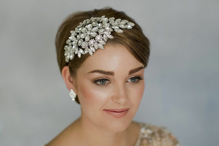Свадебные украшения на короткие волосы