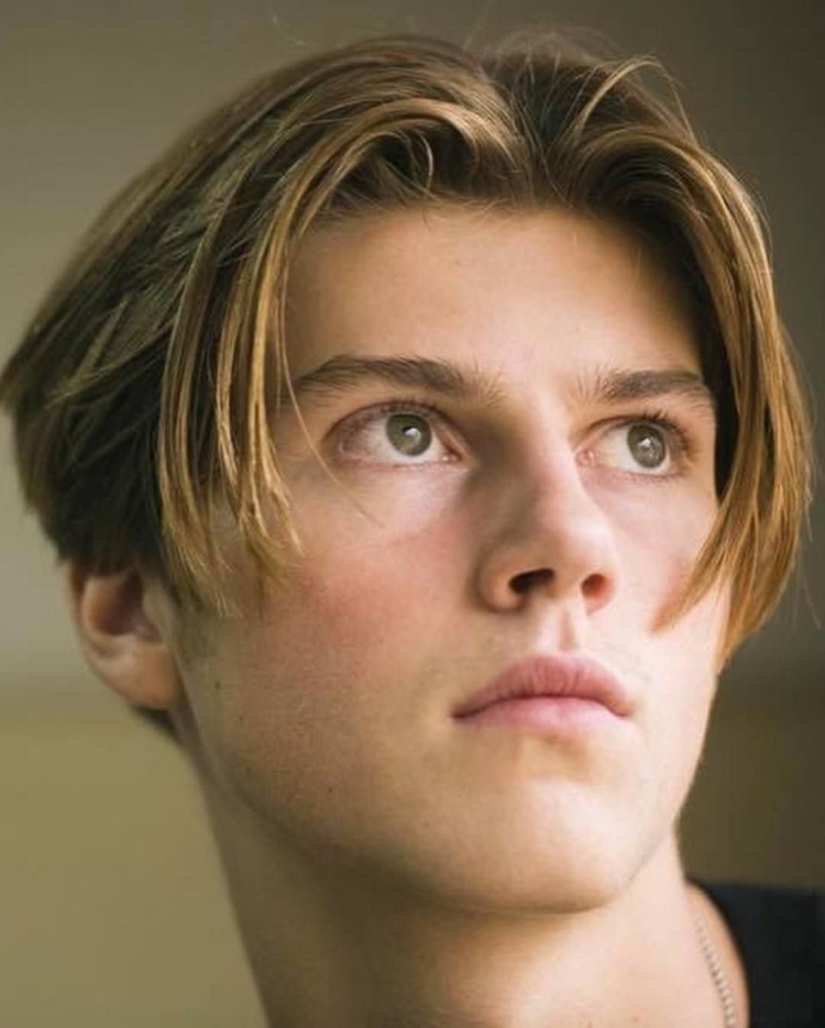 Ruel певец стрижка