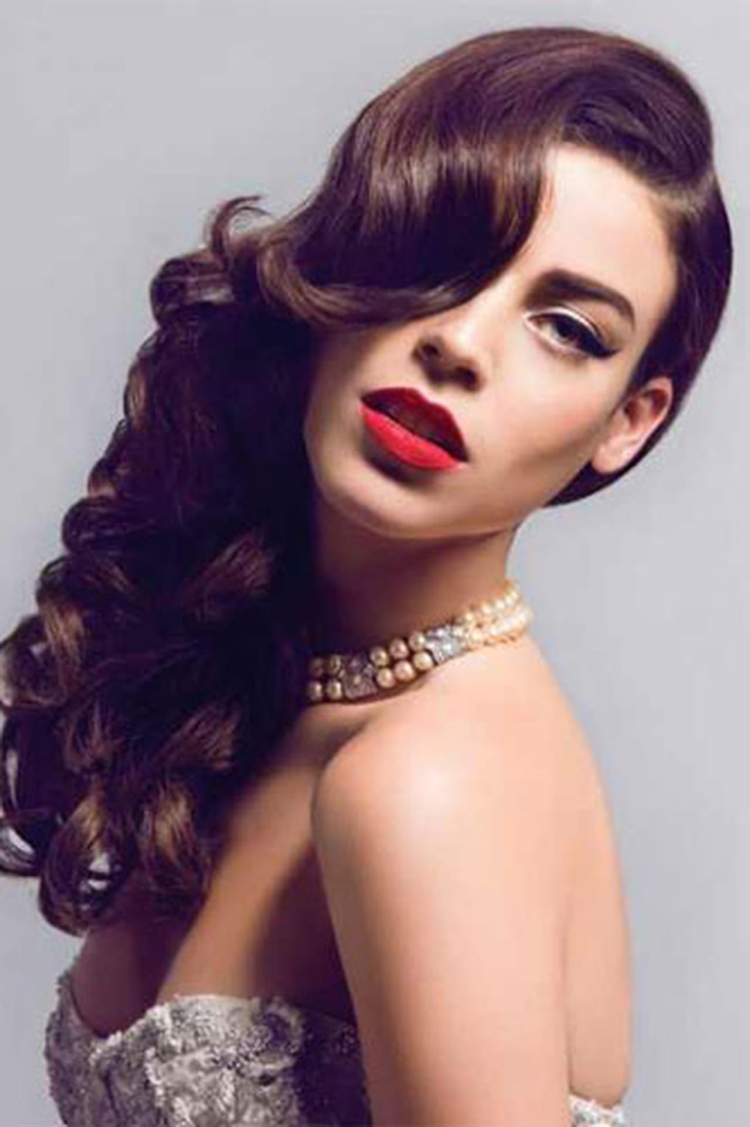 Прическа в голливудском стиле