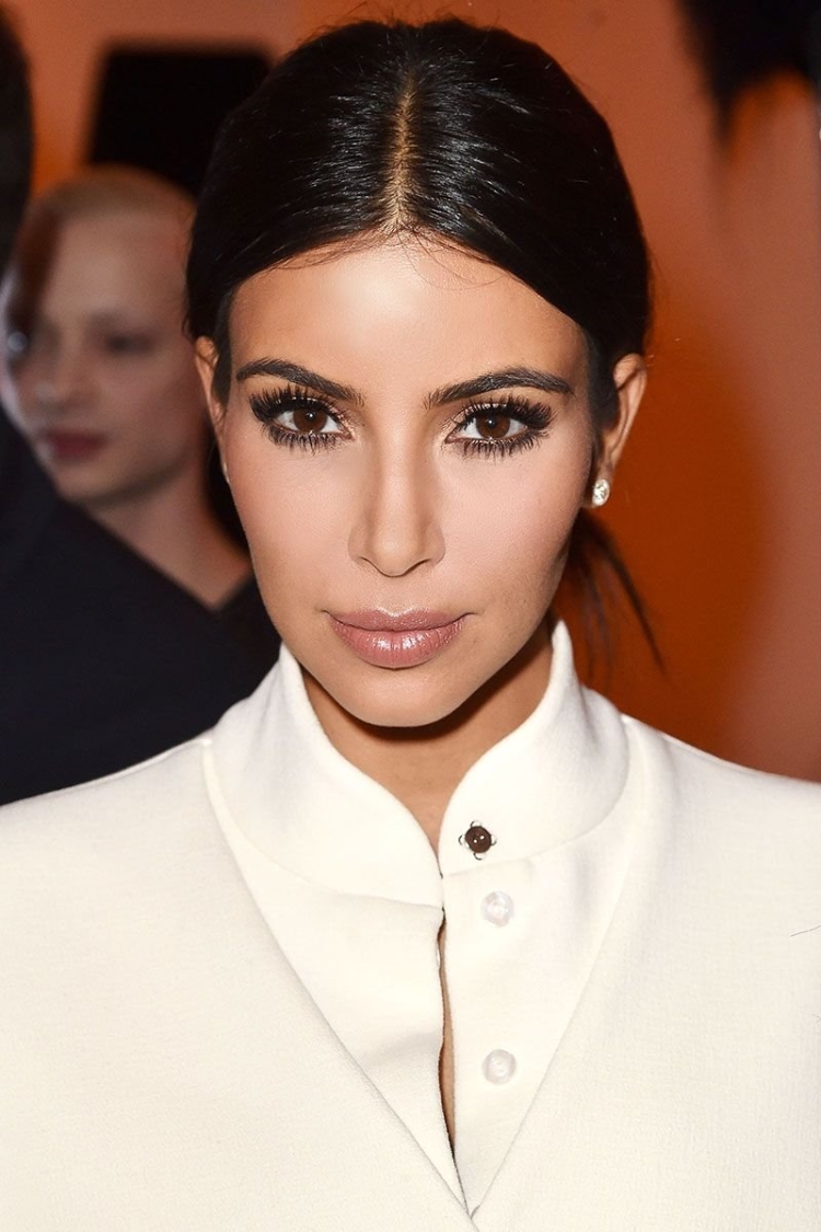 Стрижка Ким Кардашян в 2015