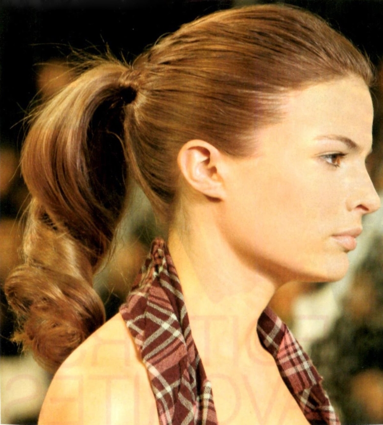 Стрижка когдамоби собираешь в хвост остаются пряди