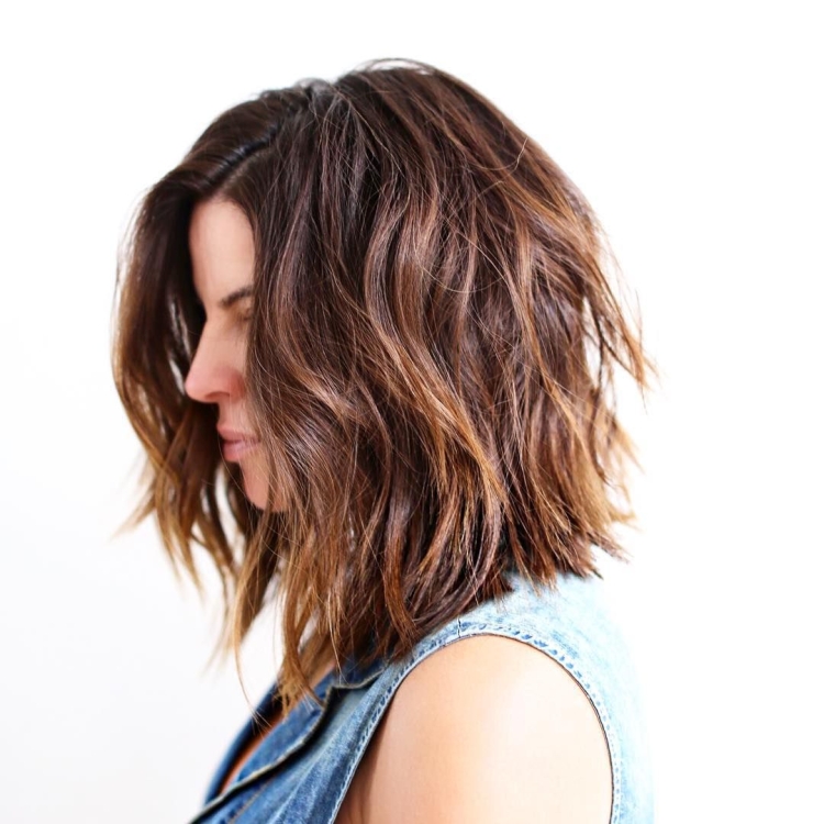 Лонг Боб на вьющихся волосах