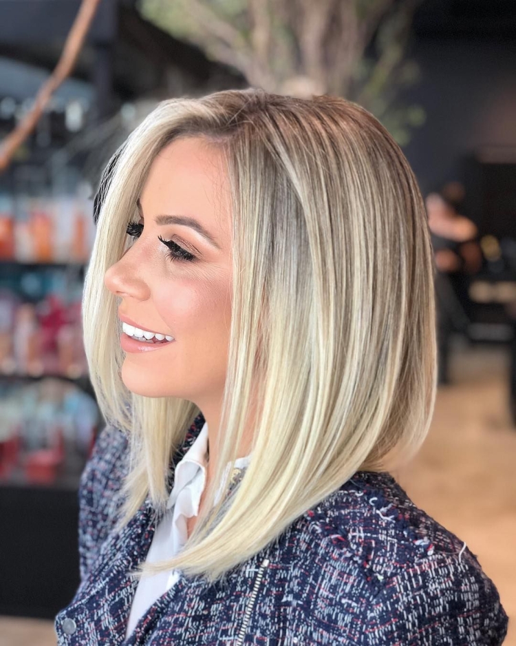 Удлиненное каре блонд