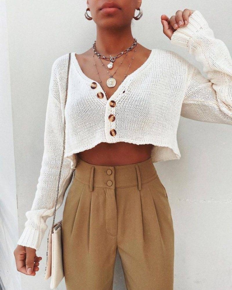 Укороченная кофта на пуговицах