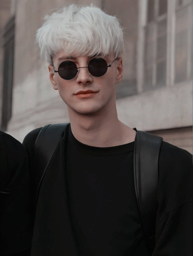 Мужские прически с белыми волосамм