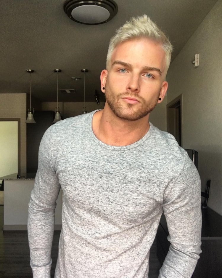 Короткие мужские стрижки блондин