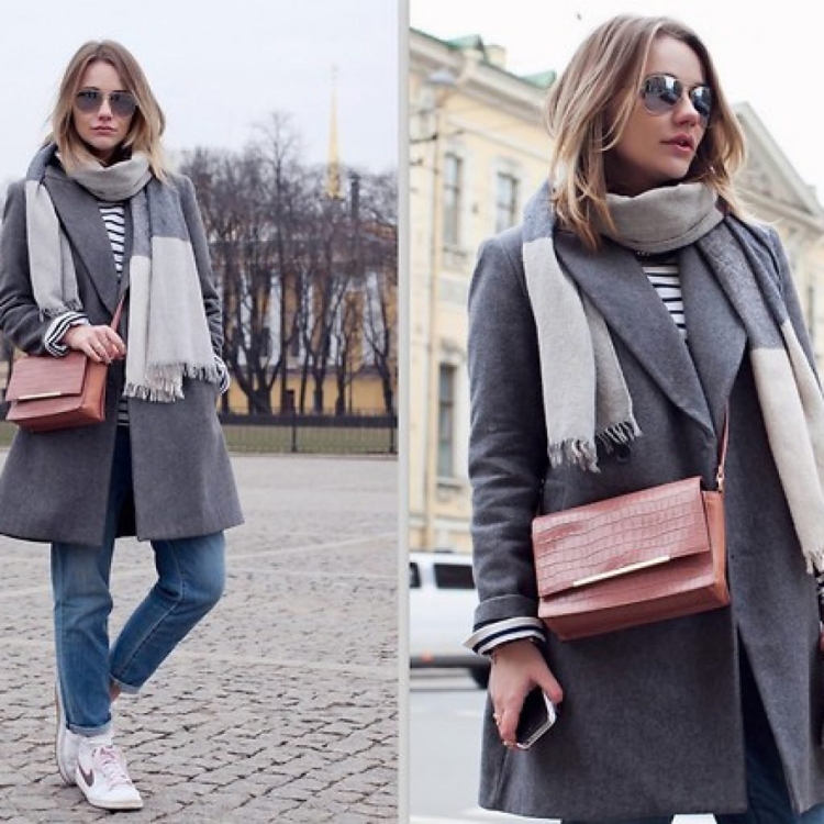 Шарф к серому пальто