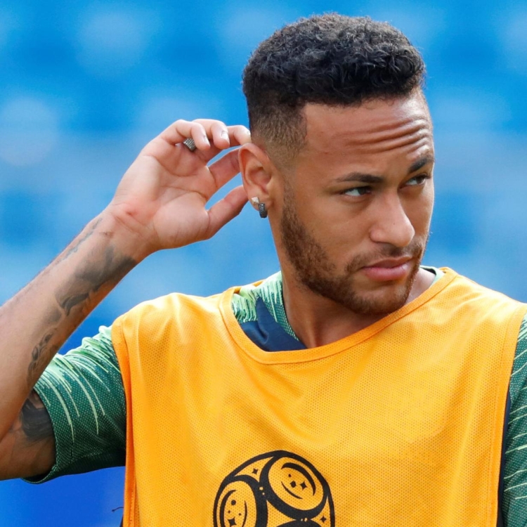 Популярные прически Неймара