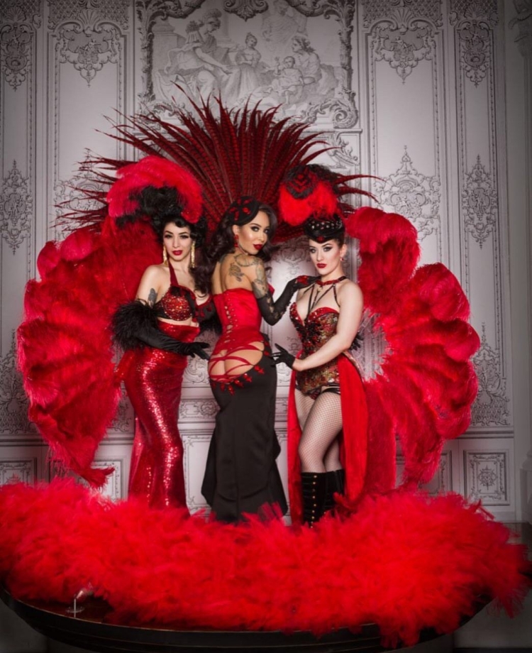 Бурлеск Мулен Руж стиль