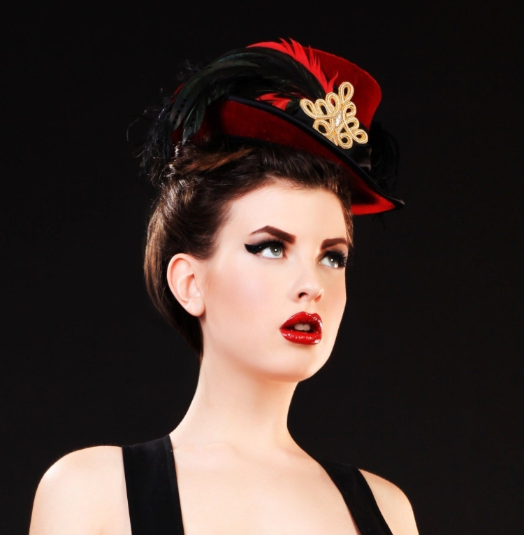 Макияж Мулен Руж