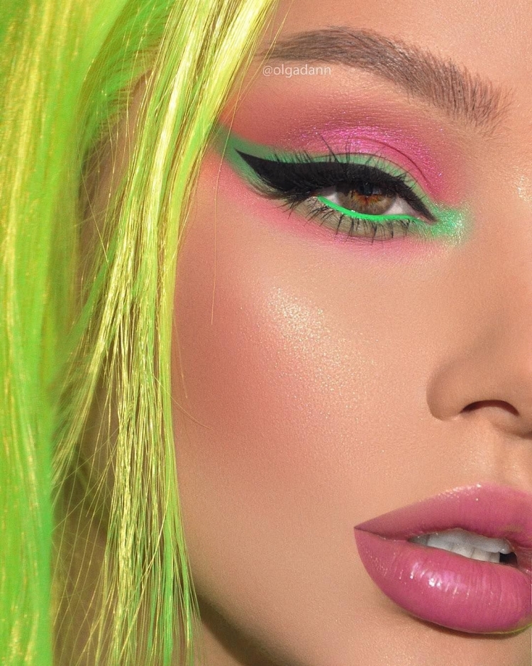 Яркий макияж глаз