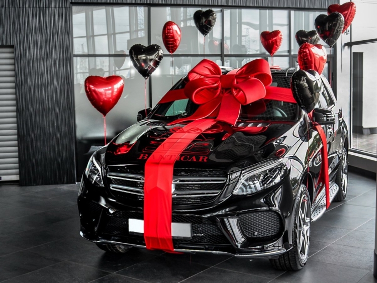 Бант на машину