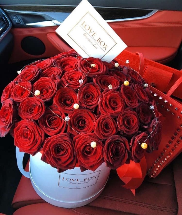 Букет цветов подарок девушке