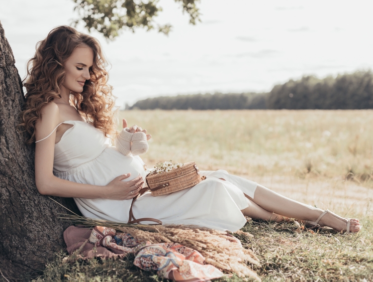 Фотосессия беременности на природе