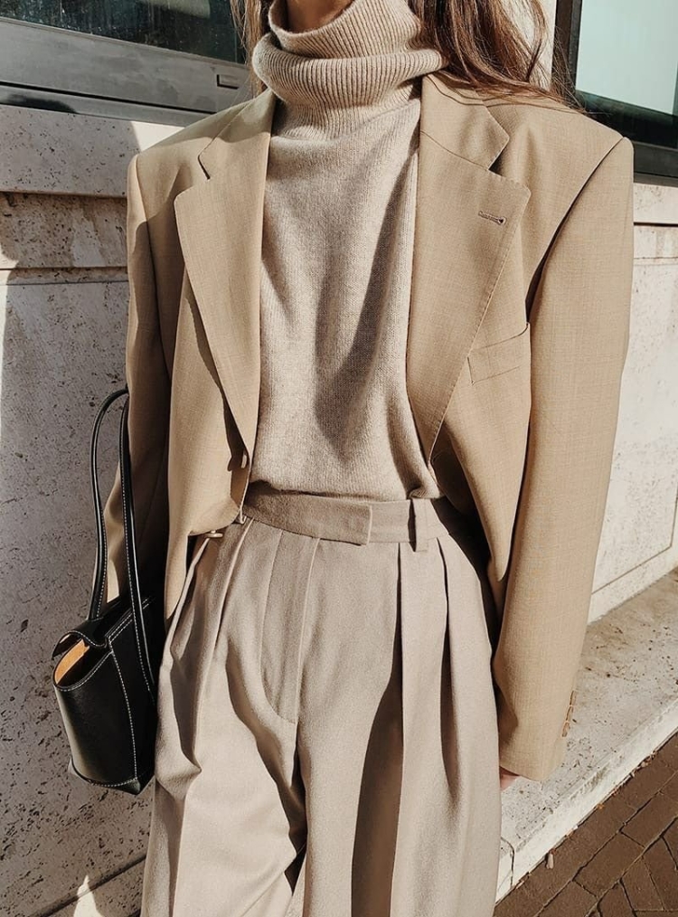 Бежевые Луки