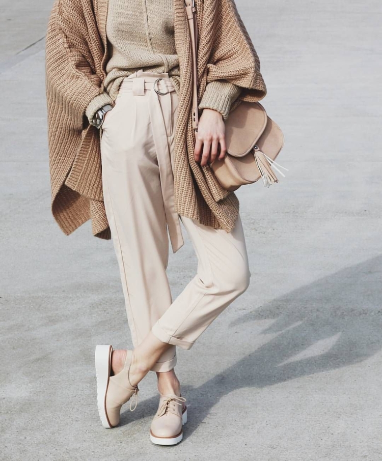 Одежда в бежевых тонах