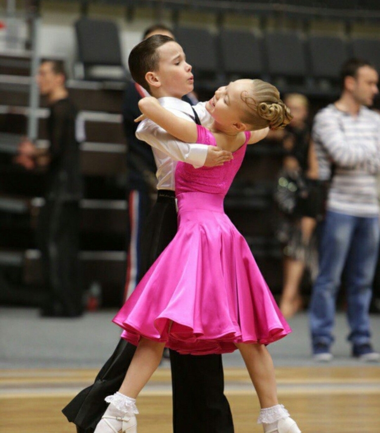 Бальные танцы прически для девочек дети 1