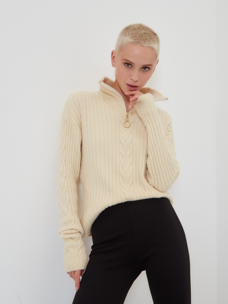 Свитер с замком женский