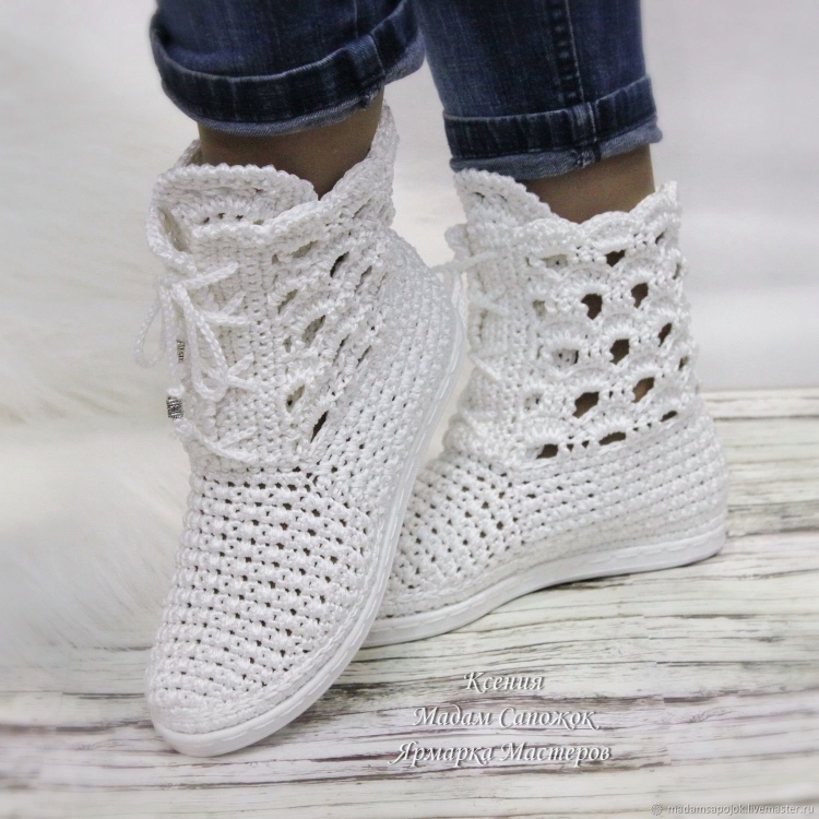 Вязаная обувь на подошве
