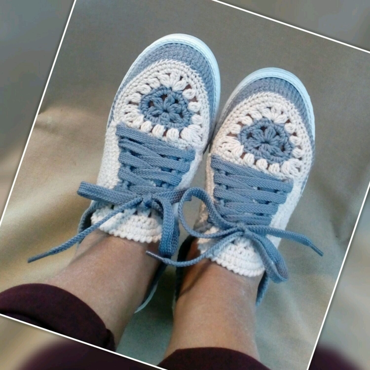 Вязаная обувь на подошве