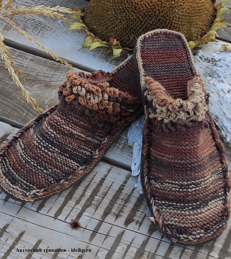 Вязаная обувь спицами