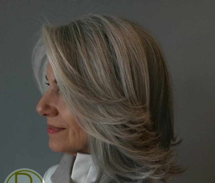 Окрашивание седых волос средней длины