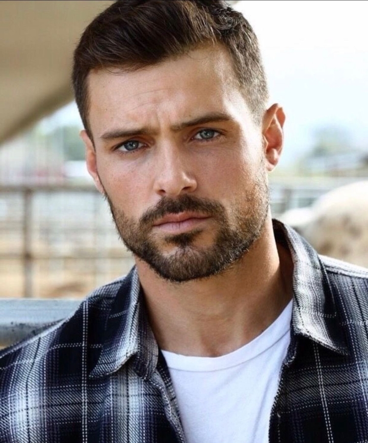 Крис Всемогущий актеры