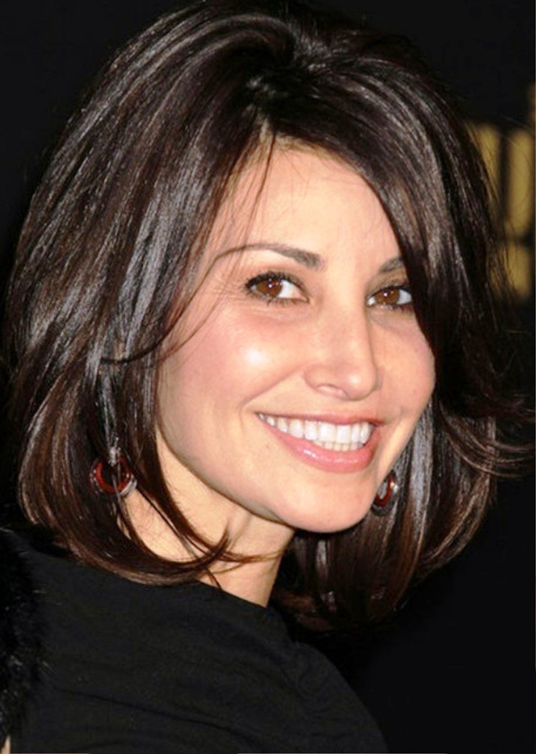 Джина Гершон прически