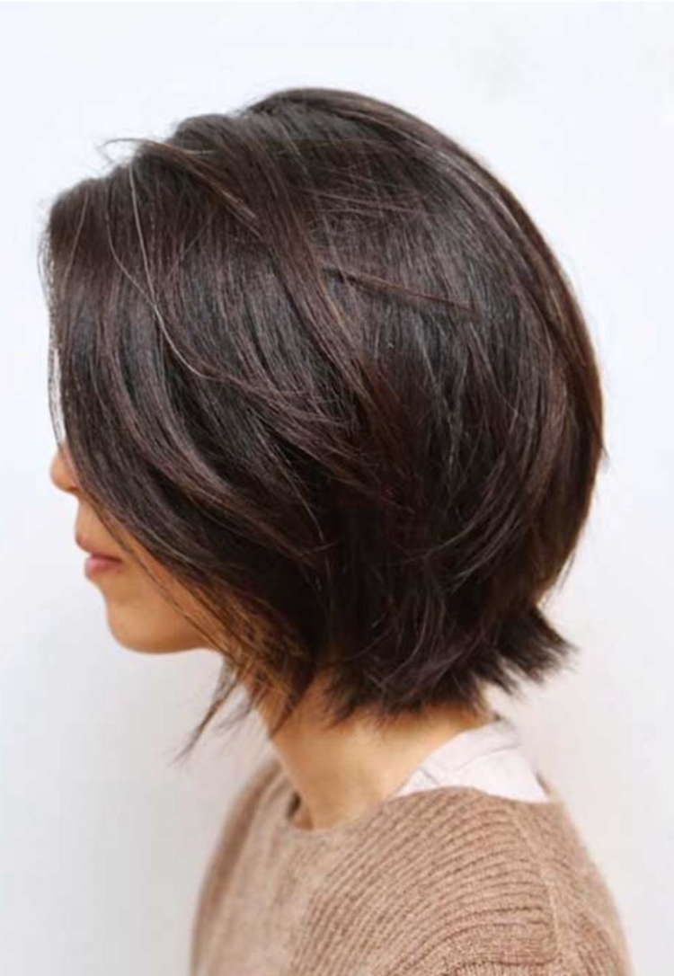 Стрижка layered short Bob