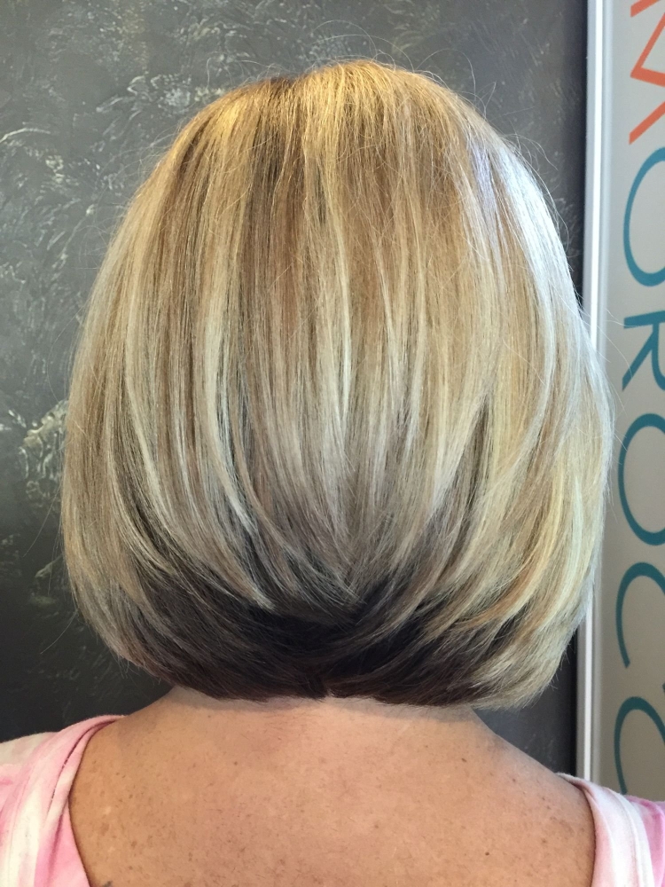 Стрижки Боб на средние волосы вид сзади