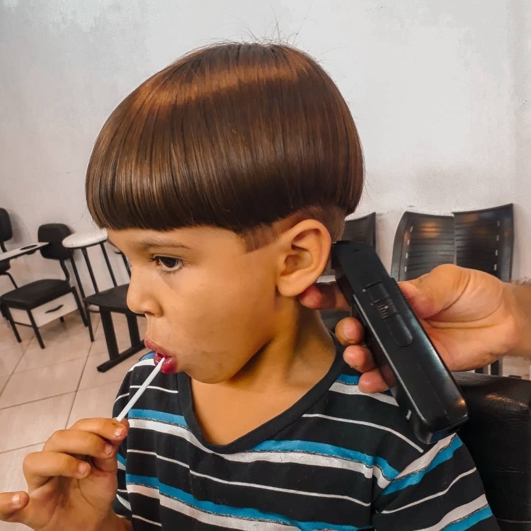 Прическа горшок для мальчика