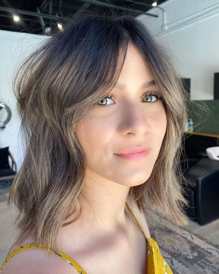 Челка шторка 2022