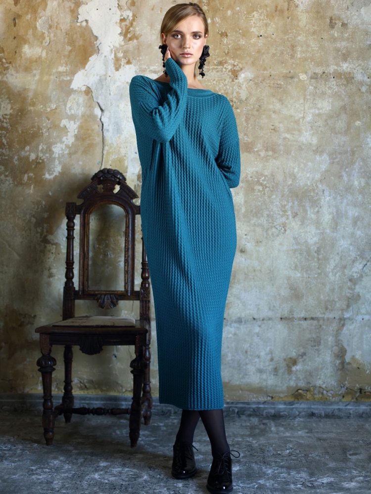 Платье цвета морской волны