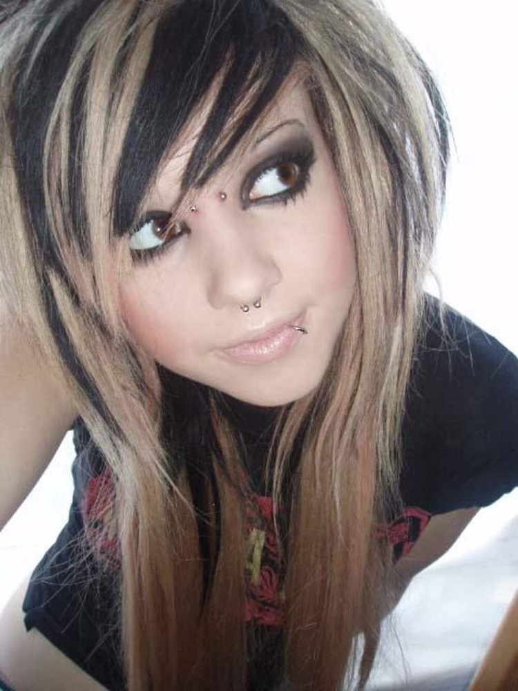 Прическа эмо для девочек мелирование