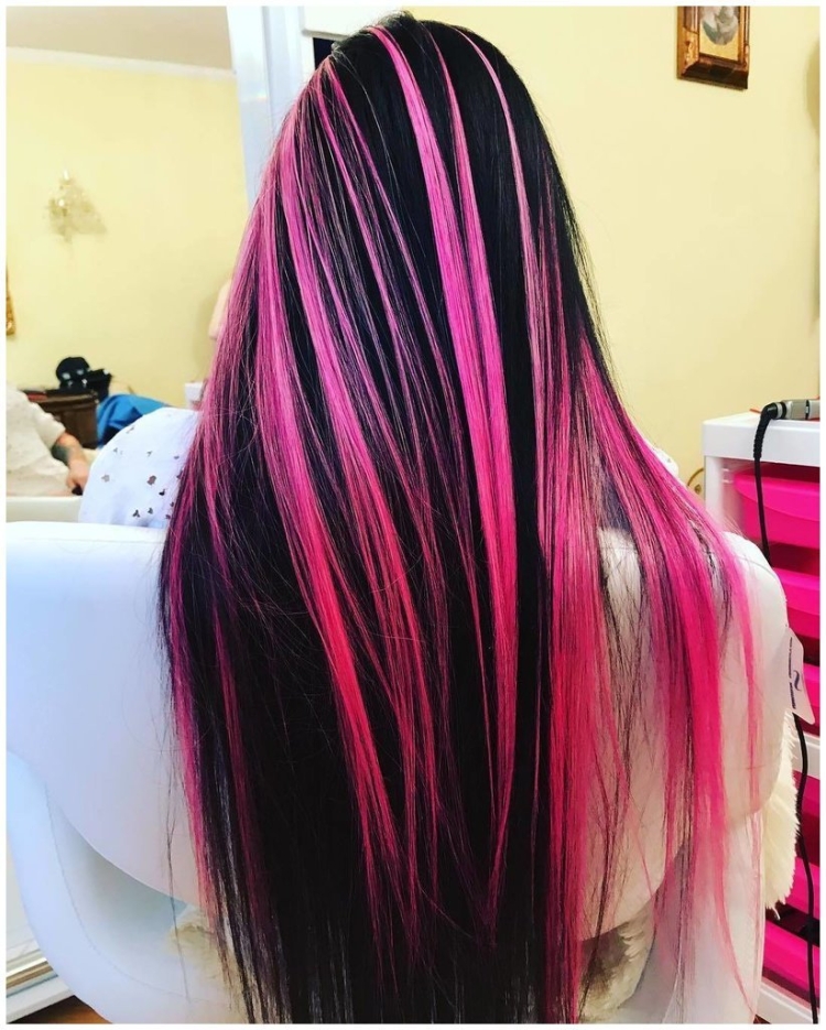 Наращивание цветных прядей