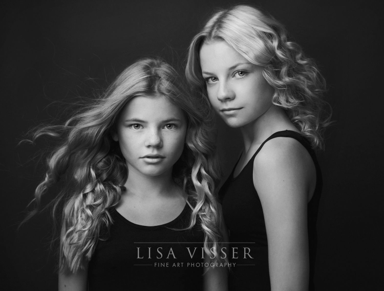 Фотосессия трех сестер в студии